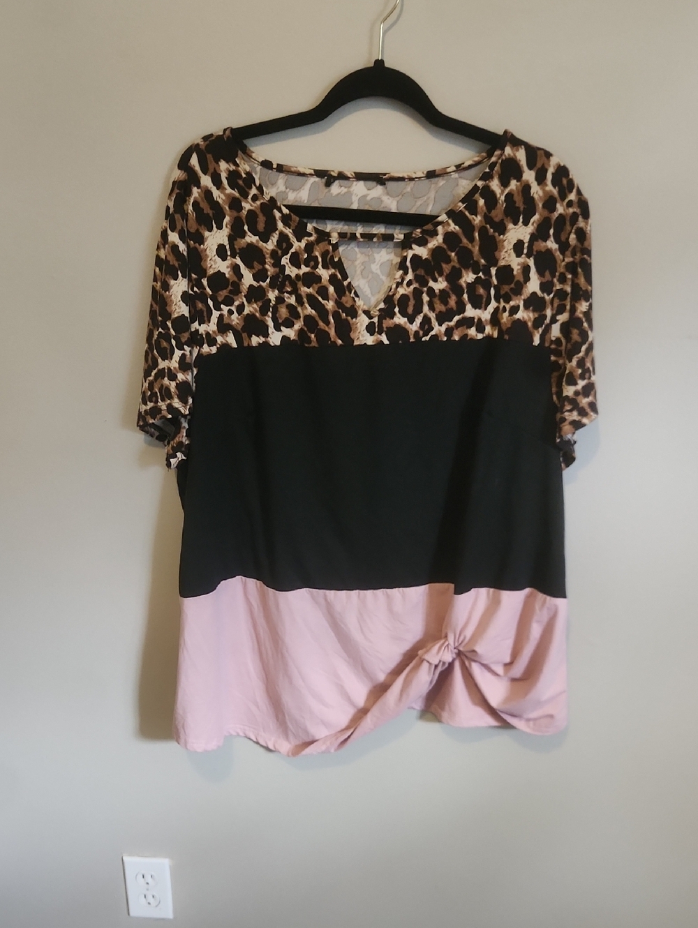 Leopard Colorblock Short Sleeve Top in Black & Pink